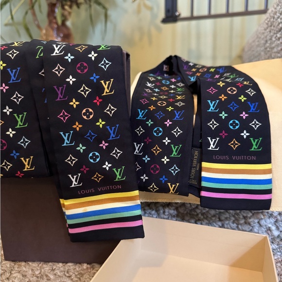 Louis Vuitton 2 Multicolor Bandeaus - Picture 2 of 8